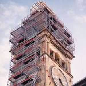 Inchiriere schele metalice