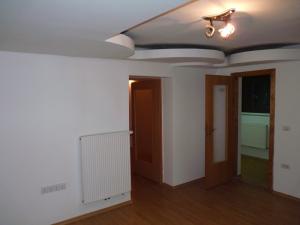 Inchiriez casa 2 camere