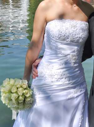 Vand rochie de mireasa Maya Fashion