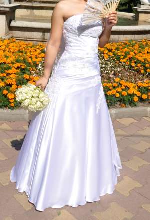 Vand rochie de mireasa Maya Fashion