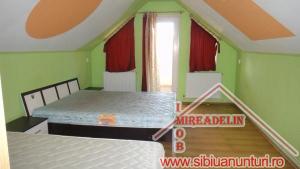 INCHIRIEM APARTAMENT LA CASA 5 camere,   P+M,   in Turnisor