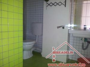 INCHIRIEM CASA 5 camere in zona STRAND