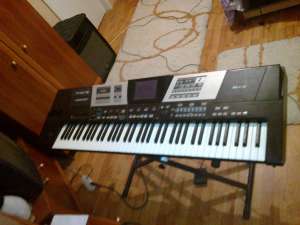Vand sau schimb urgent Roland VA76 in stare impecabila(estetica si  functionare)