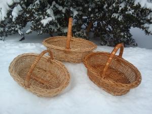 Vand cosuri si mobilier din rachita