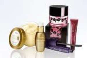 Consultant vand produse Oriflame,  trimit oriunde in tara