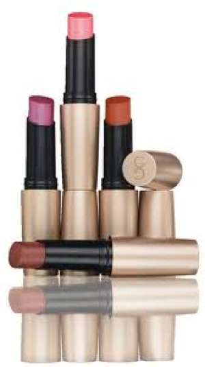 Consultant vand produse Oriflame,  trimit oriunde in tara