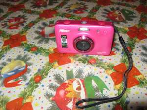 vand camera foto nikon noua..
