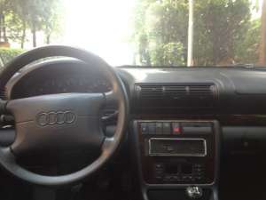 vand magazie cd audi a4 motor 1.8 an 1996