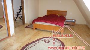 INCHIRIEM CASA 4 CAMERE,    P+E+M,    zona CENTRUL VECHI