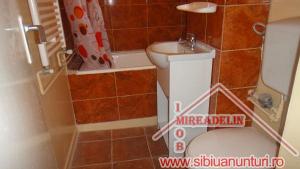 INCHIRIEM APARTAMENT 3 CAMERE,   zona CEDONIA