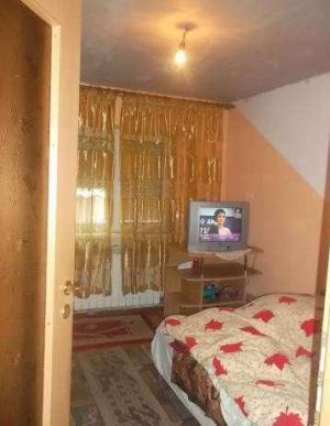 Apartament 3 camere,   zona Bradet