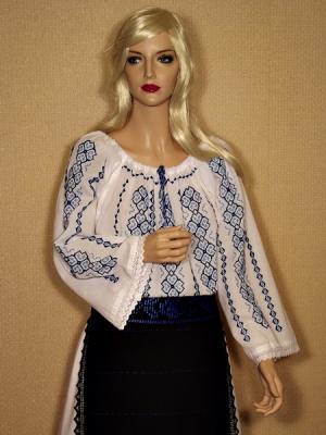 IE ROMANEASCA FEMEIE