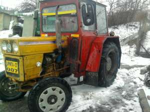 TRACTOR U445