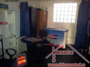 VAND SPATIU COMERCIAL LA CASA 100 MP- ZONA STRAND