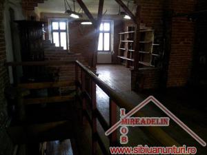 INCHIRIEM SPATIU COMERCIAL,   170 MP,   ZONA ULTRACENTRALA