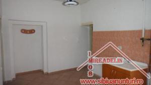 INCHIRIEM APARTAMENT LA CASA 2 camere,   ZONA ULTRACENTRALA