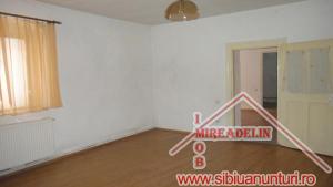 INCHIRIEM APARTAMENT LA CASA 2 camere,   ZONA ULTRACENTRALA