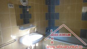 INCHIRIEM APARTAMENT 2 camere,   la casa,   ZONA ULTRACENTRALA