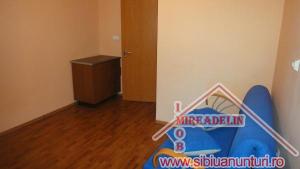 INCHIRIEZ APARTAMENT 2 CAMERE � INTRAREA SIRETULUI