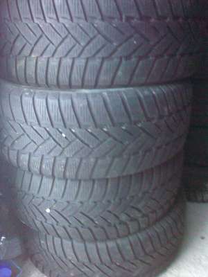 4 Anvelope De Iarna Dunlop 235 55 17 Stare Foarte Buna