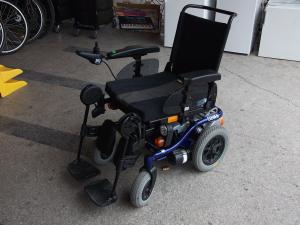 Carucior electric persoane cu handicap
