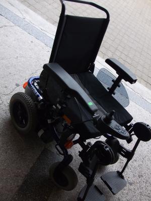 Carucior electric persoane cu handicap