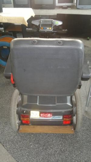 Scuter electric pe 3 roti