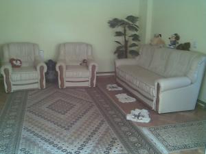 Vand sau schimb casa cu ap 3 cam in buc