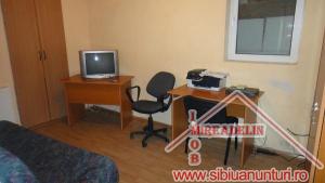 INCHIRIEM APARTAMENT LA CASA 4 camere,   ZONA TREI STEJARI