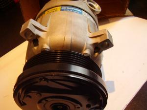 Compresor aer conditionat Leganza NOU cod 96211777