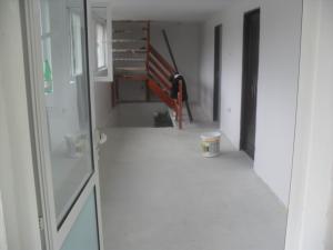 VAND 2 CASE IN ACEEASI CURTE