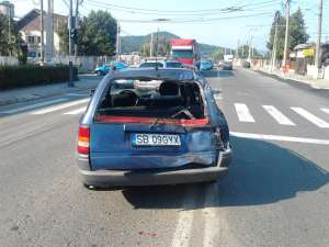 vand acte de opel astra f caravan.si mai vand masina pentru dezmembrari. pret 650 negociabil.
