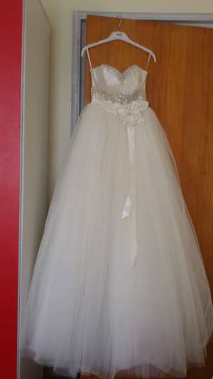 Rochie de mireasa MIRANDI,  model Medeea din catalogul 2012