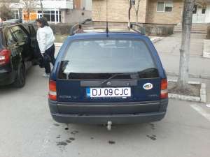 vand sau schimb opel astra