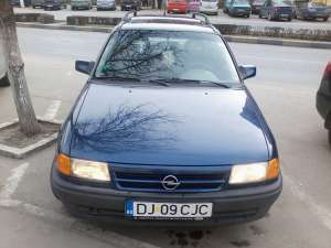 vand sau schimb opel astra