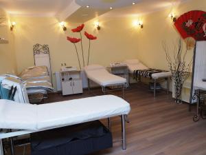 Inchiriem Post de lucru Coafor si Mani/Pedi la RUSU PALACE Beauty Center,   Brasov