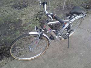 VIND BICICLETA  IN TOTALITATE DI ALUMINIU