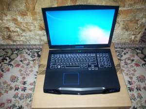 Alienware M17x R2 I7 1.73 ghz,  4 gb DDR3 1333,  500 gb HDD,  Video 2xATI Radeon HD 5870 Crossfire 2
