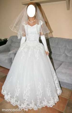 Rochie de mireasa+voal+2 cadouri