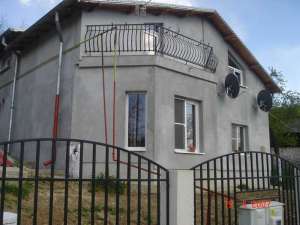 vanzare casa p+m in razvad