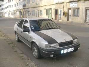 vand opel vectra an fabricatie 1991 ;dotari .jante aliaj .anchidere centralizata din telecomanda ala