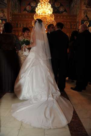 Vand Rochie de Mireasa cu Trena