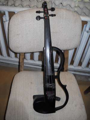 Vand vioara YAMAHA SV 130
