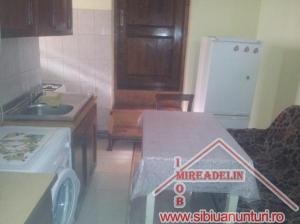 INCHIRIEZ GARSONIERA la casa,   40 mp,   ZONA PIATA CLUJ