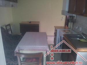 INCHIRIEZ GARSONIERA la casa,   40 mp,   ZONA PIATA CLUJ