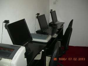 Cafe-bar, sala internet, jocuri electronice