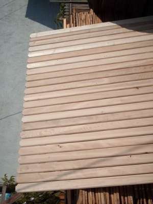 confectionez panouri gard cat si jardiniere din lemn
