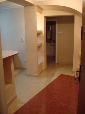 Inchiriez apartament 4 camere 230 euro