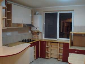 Inchiriez apartament 4 camere 230 euro