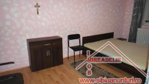 INCHIRIEM APARTAMENT LA CASA 2 camere,   ZONA STEFAN CEL MARE